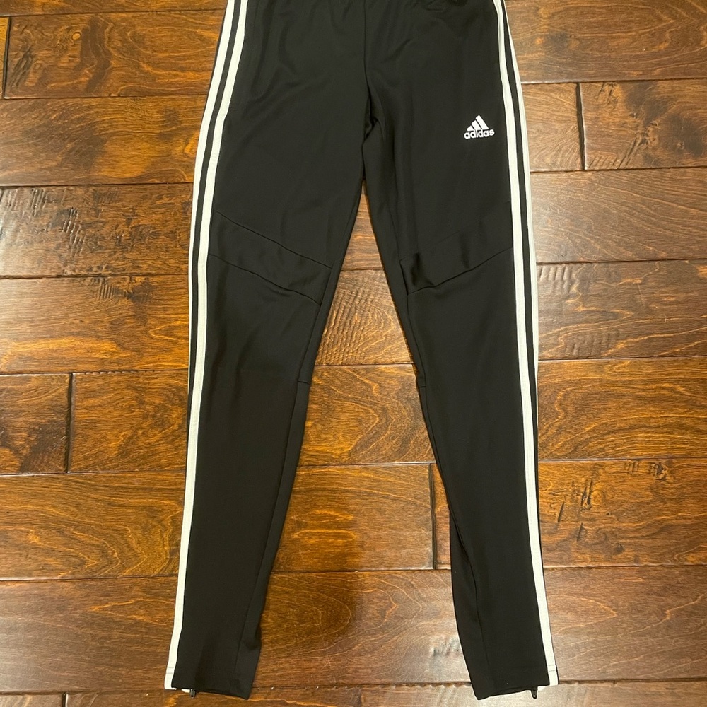 Black and white adidas sweat pants size XS